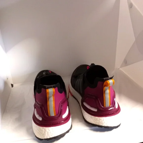 Women's Adidas Ultraboost 4.0 Running Shoes